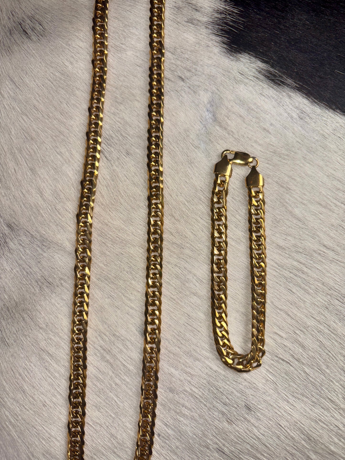 Gold stainless steel chain & bracelet set